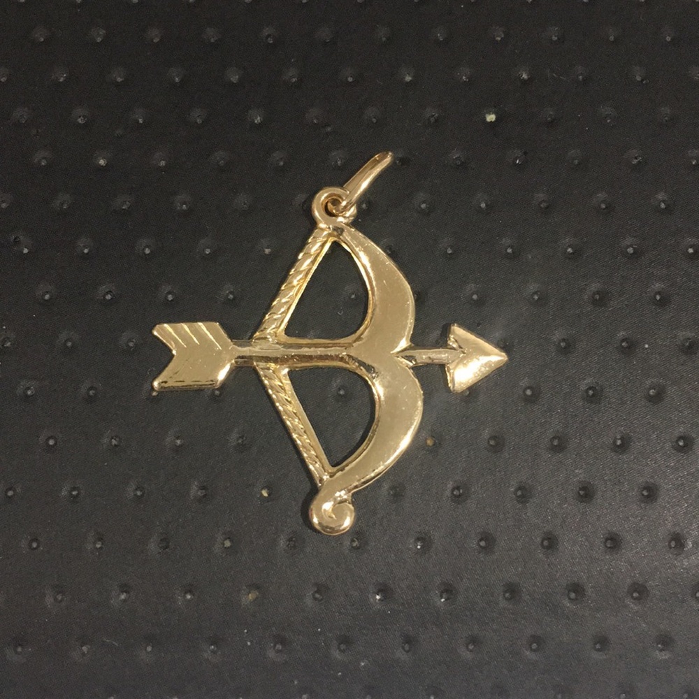 14k Yellow Gold 🏹 Bow and Arrow 🏹 Charm